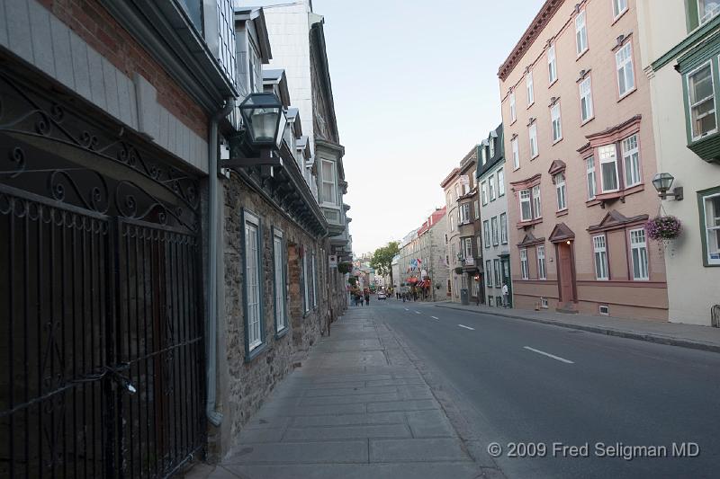 20090828_012212 D3.jpg - Along St Louis Street